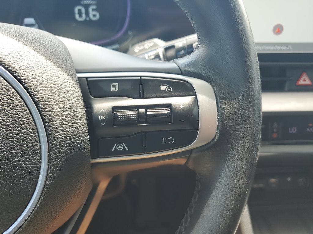 Used 2023 Kia Sportage EX FWD image 21