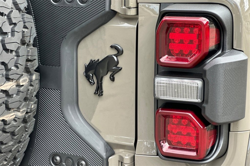 New 2025 Ford Bronco Raptor image 6