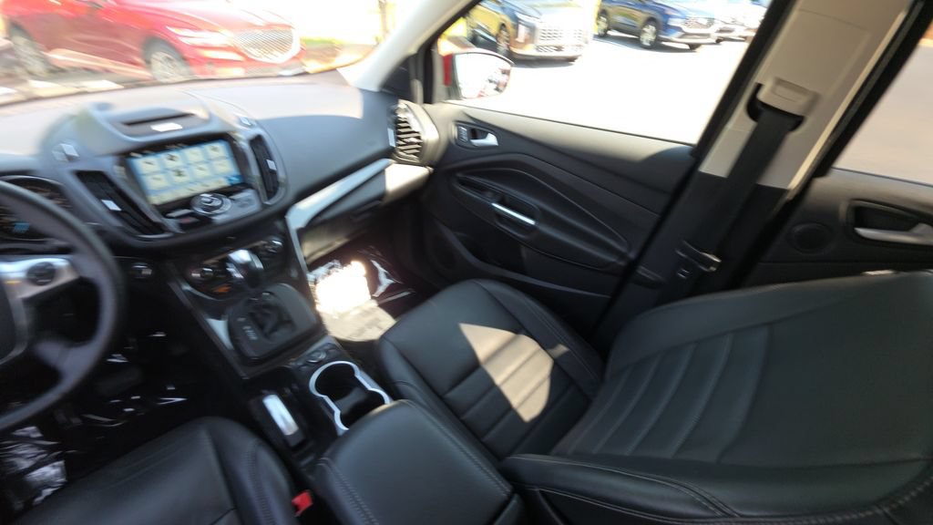 Used 2016 Ford Escape Titanium FWD image 28