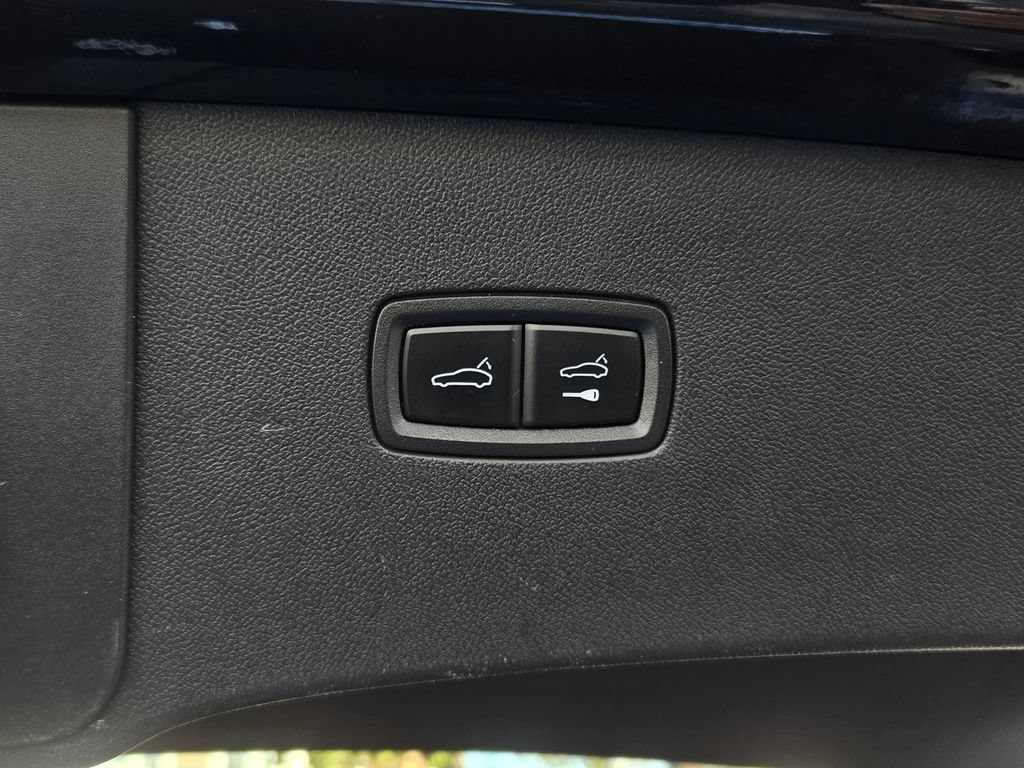 Used 2023 Porsche Cayenne Platinum Edition w/ Premium Package Plus (PIA) AWD/4WD image 43