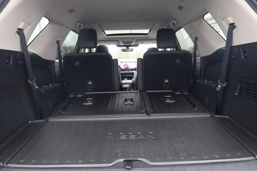 New 2026 Nissan Pathfinder Platinum image 25