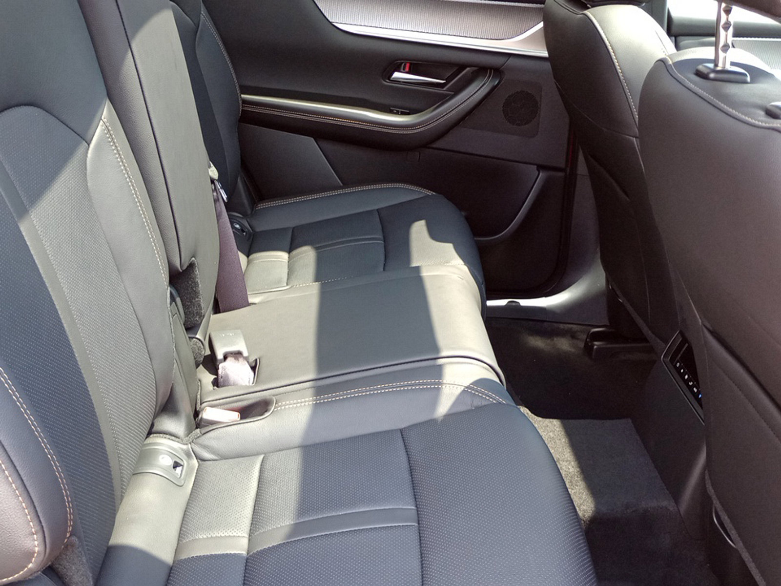 New 2025 MAZDA CX-70 Plug-In Hybrid w/ Premium Pkg image 8