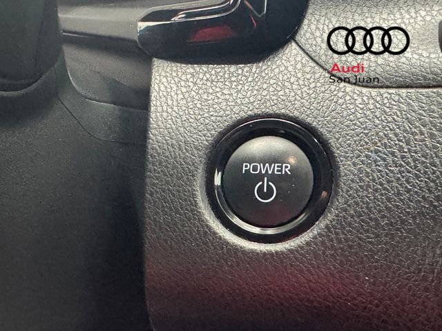 Used 2025 Toyota Camry SE image 34