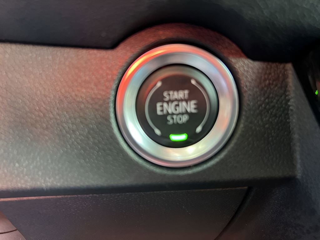 Certified 2025 Chevrolet Traverse LT image 17