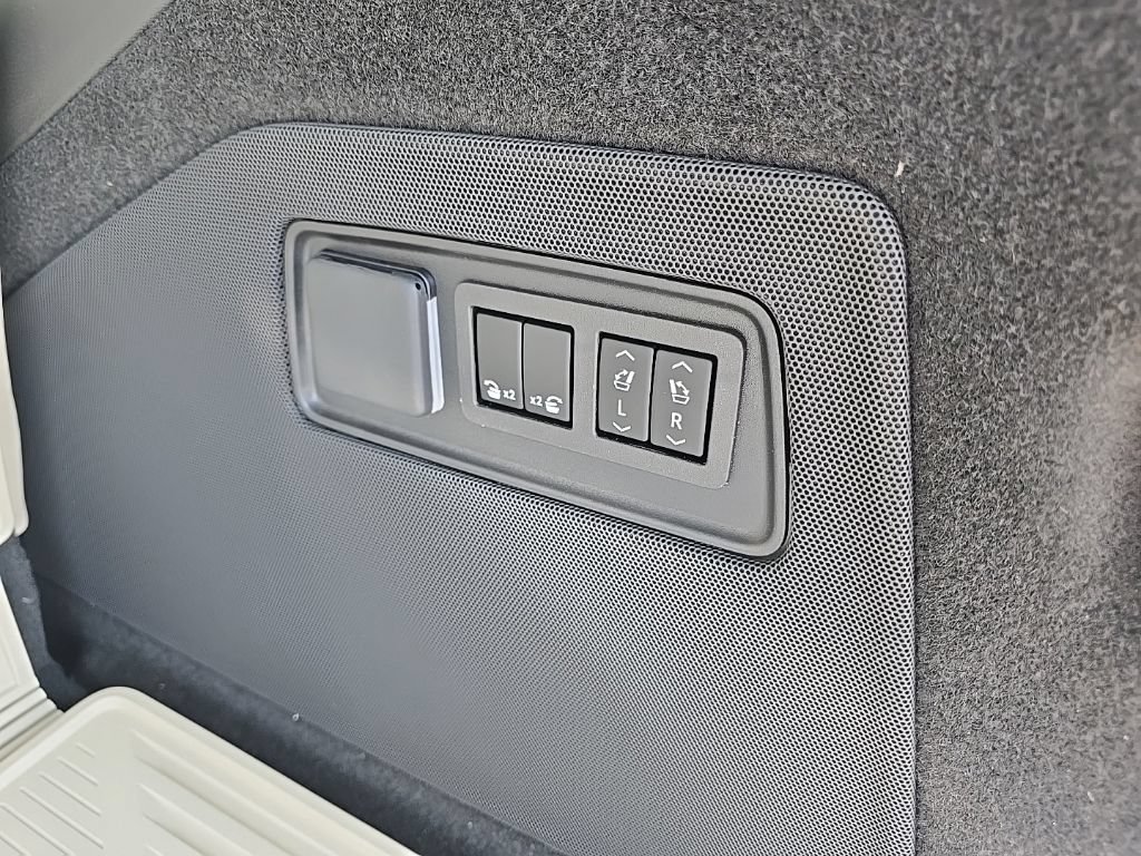 Used 2026 Cadillac Escalade Sport w/ Touring Package AWD/4WD image 6