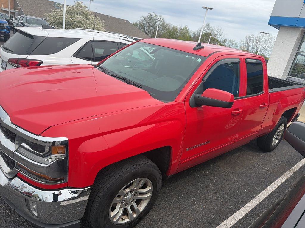 Used 2017 Chevrolet Silverado 1500 LT w/ All Star Edition AWD/4WD image 5