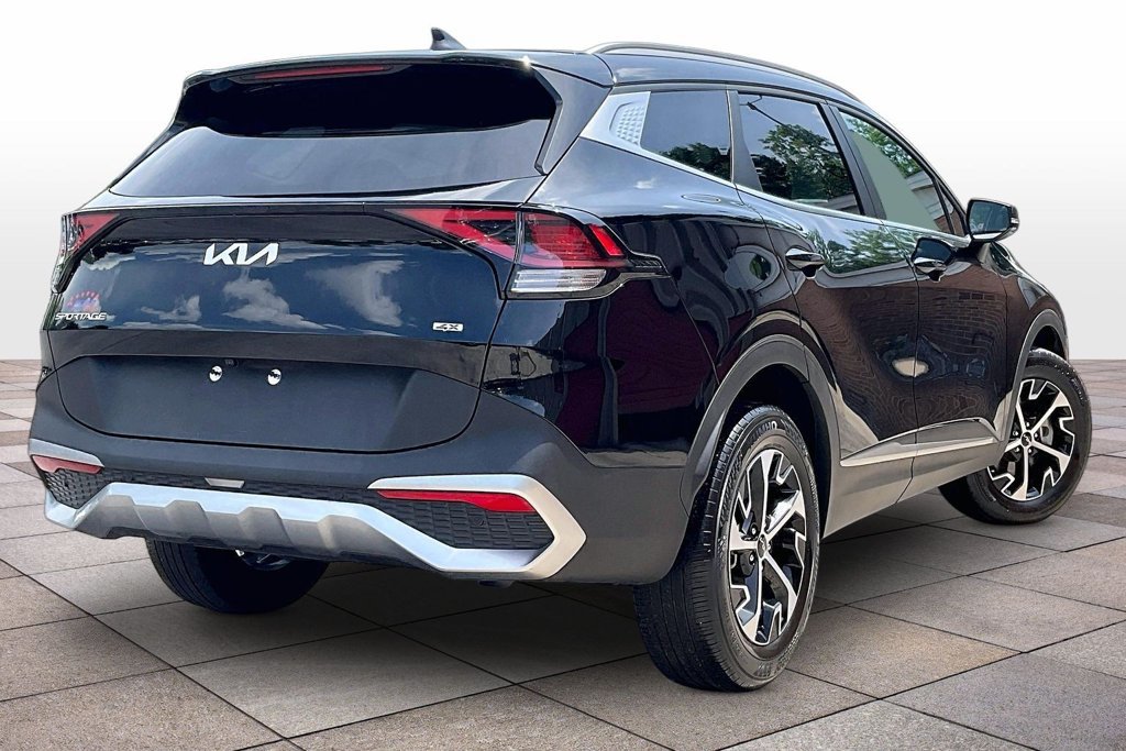 Used 2023 Kia Sportage EX AWD/4WD image 11