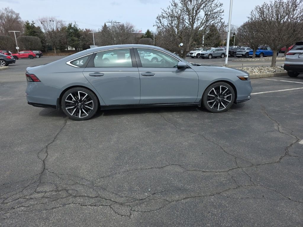 Used 2023 Honda Accord Touring image 8