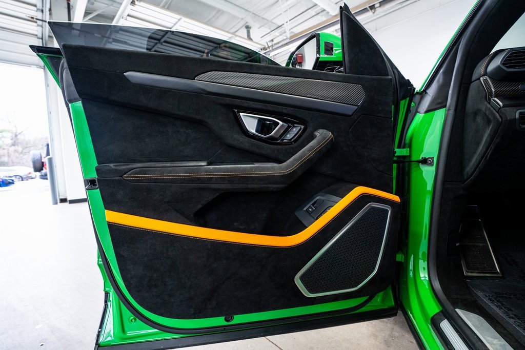 Used 2023 Lamborghini Urus Performante image 34