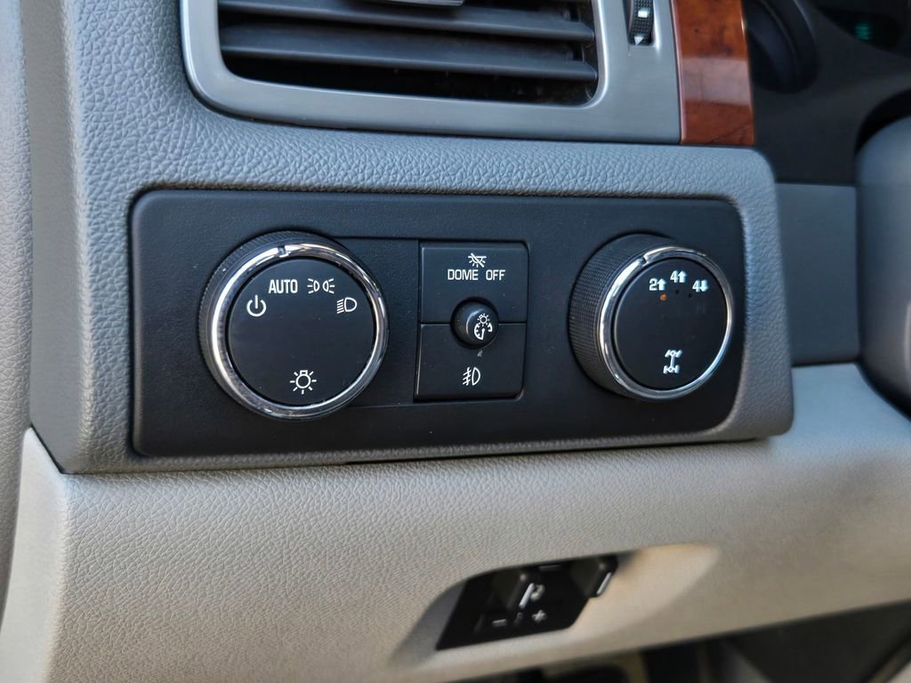 Used 2010 Chevrolet Silverado 2500 LTZ w/ Convenience Package image 20