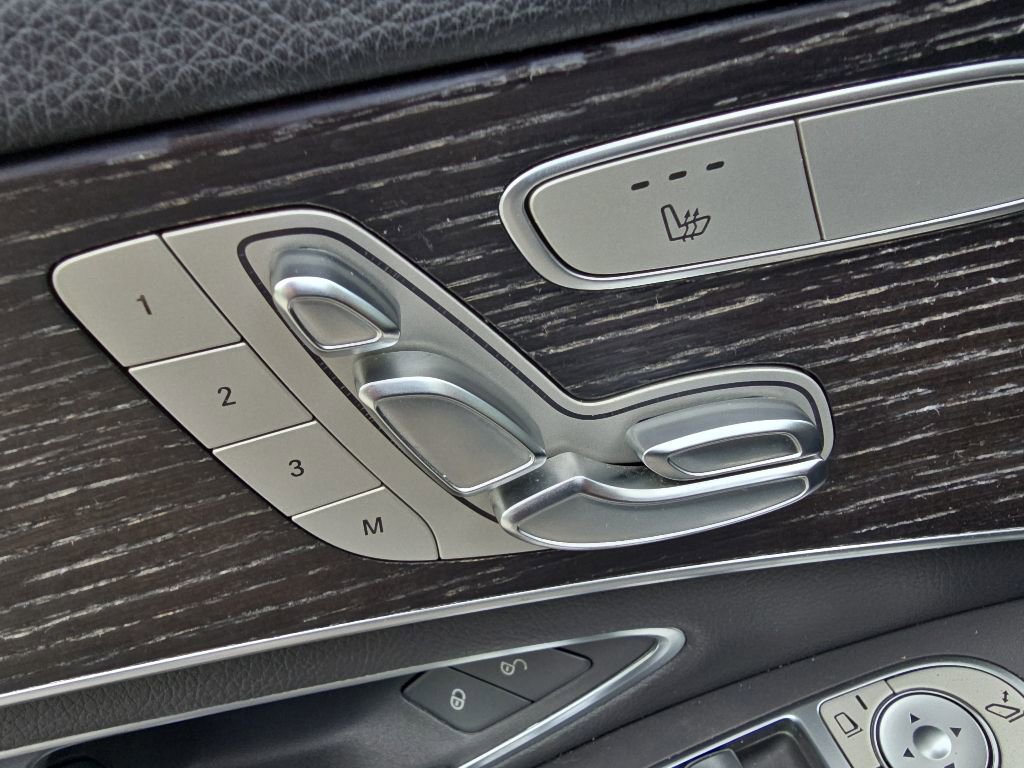 Used 2019 Mercedes-Benz C 300 Sedan image 15