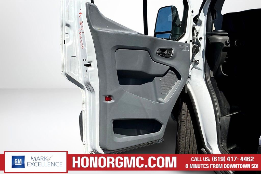 Used 2024 Ford Transit 350 XLT image 17