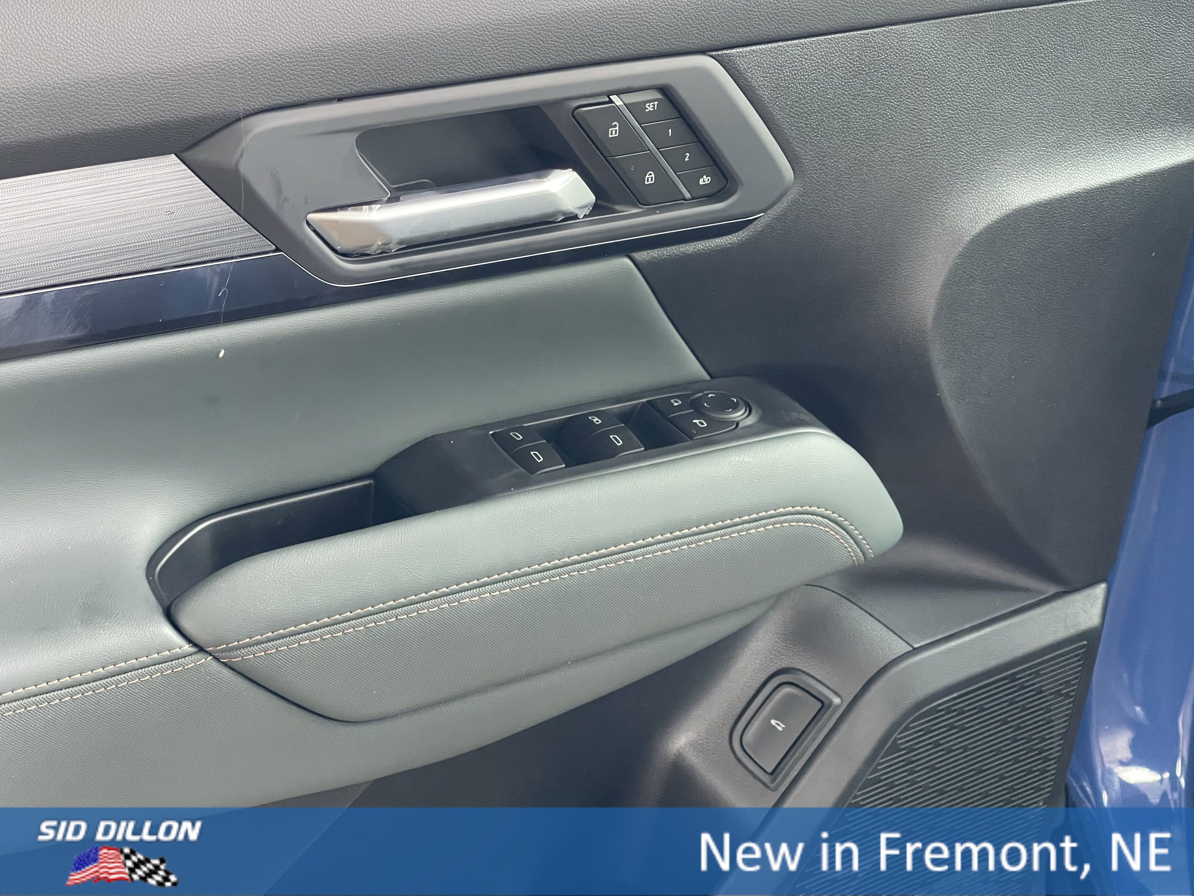 New 2026 GMC Terrain AT4 w/ Convenience Package III image 8