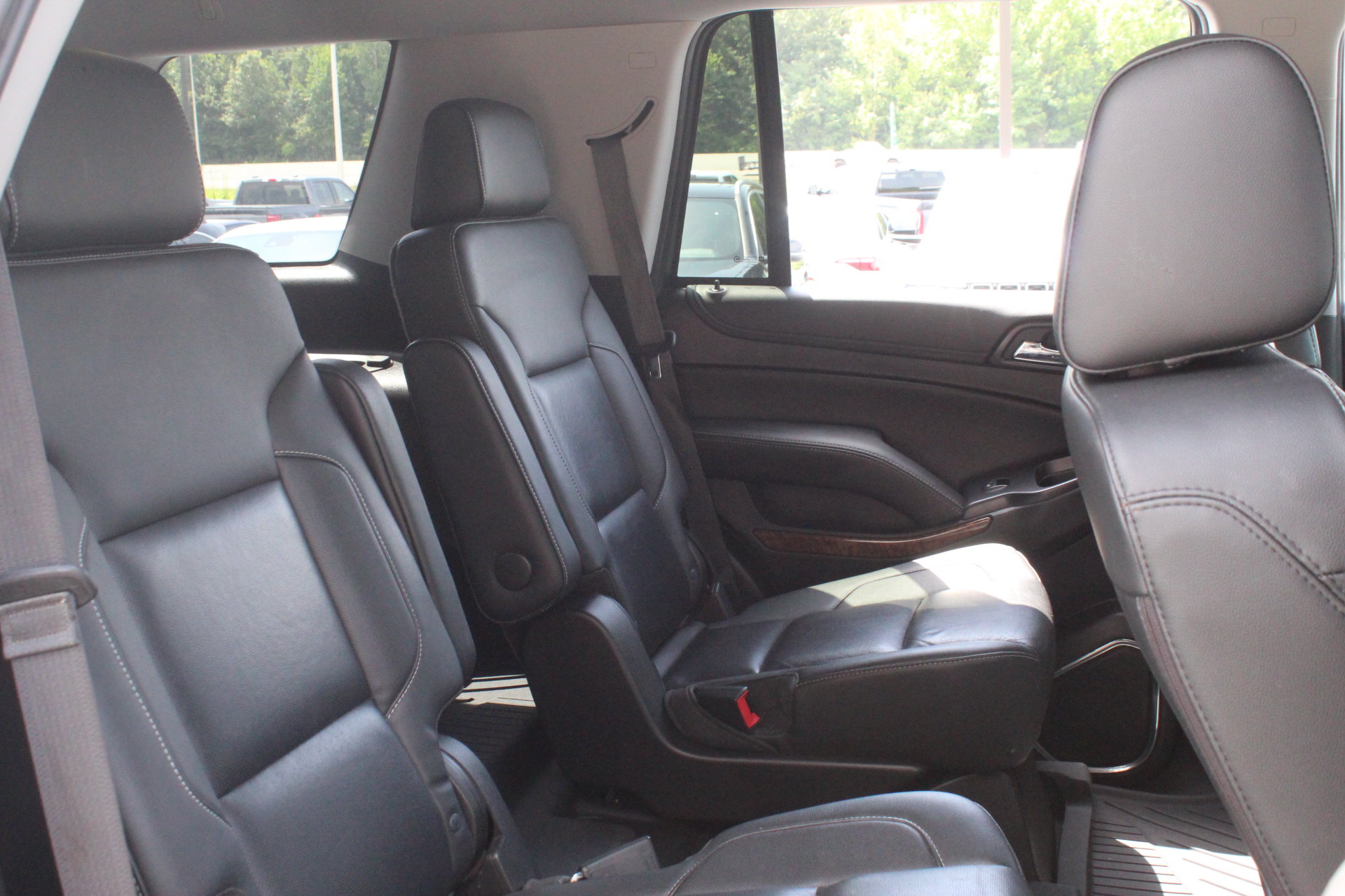 Used 2019 Chevrolet Tahoe Premier RWD image 35