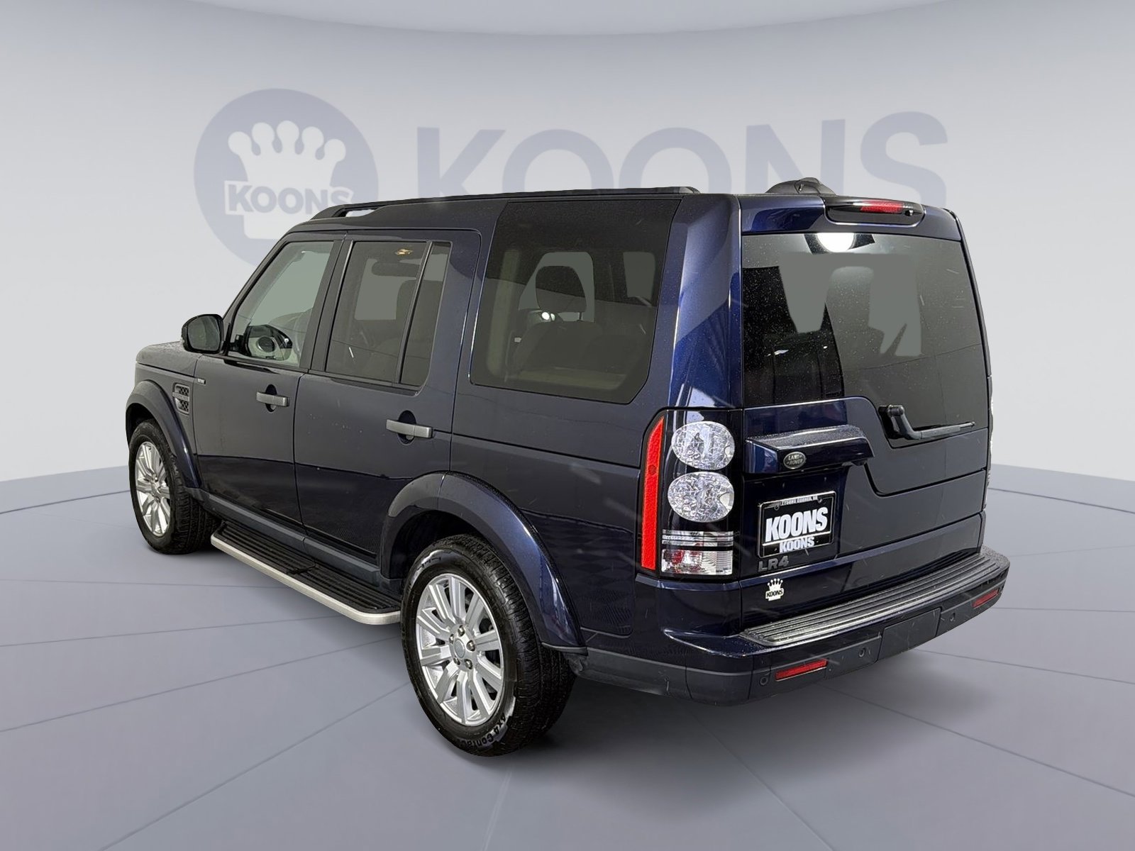 Used 2016 Land Rover LR4 HSE image 2