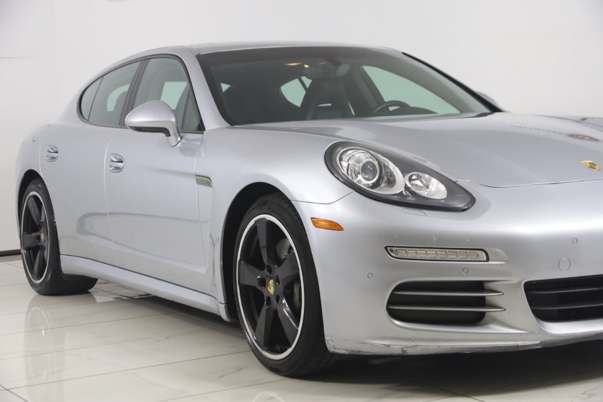 Used 2016 Porsche Panamera 4 Edition AWD/4WD image 34