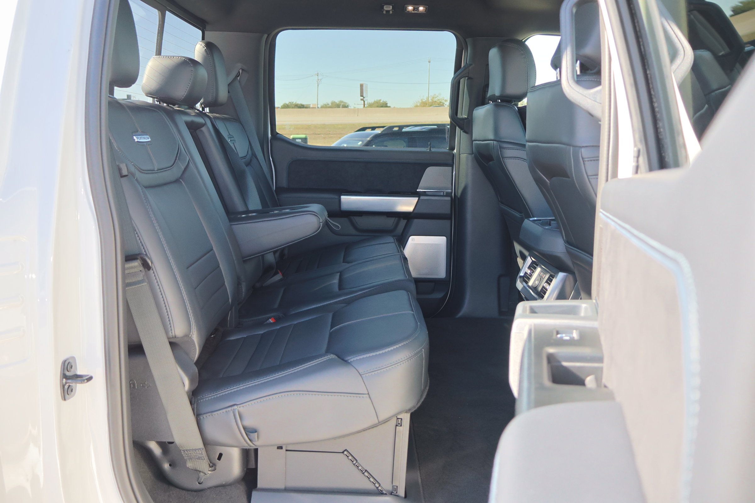 Certified 2025 Ford F450 Platinum image 37