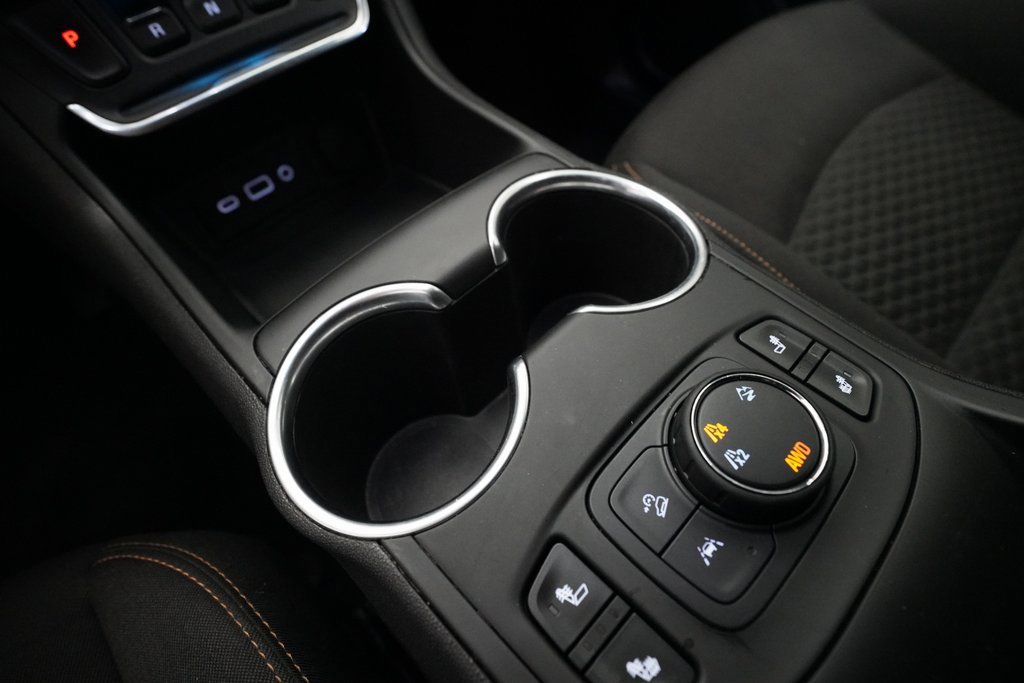 Used 2020 GMC Terrain SLE w/ Driver Convenience Package image 16