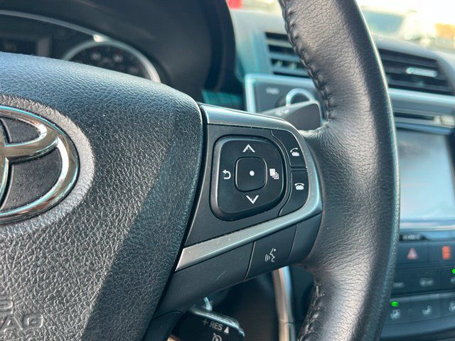 Used 2016 Toyota Camry SE w/ Moonroof Package FWD image 16
