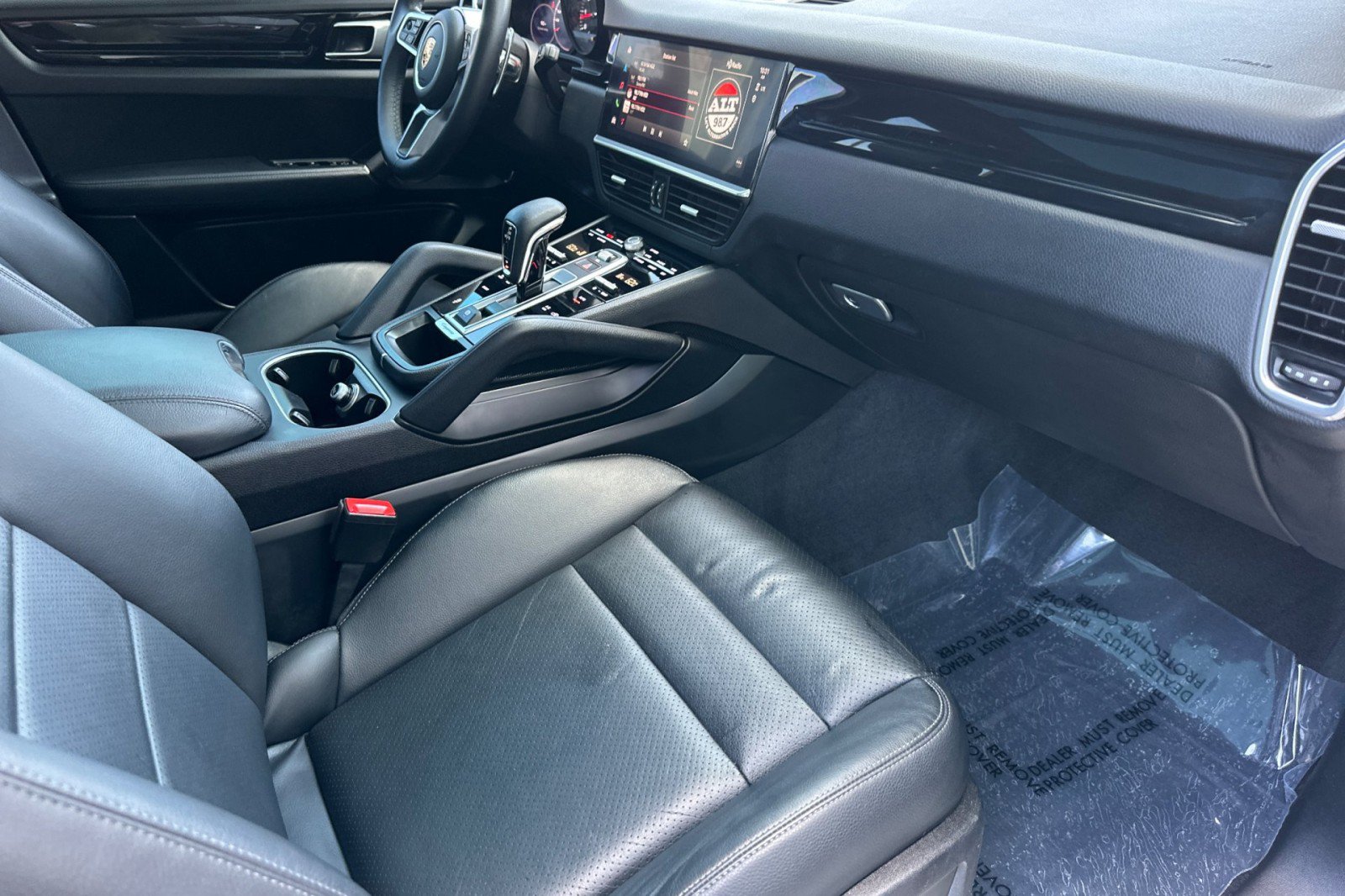 Certified 2023 Porsche Cayenne AWD/4WD image 16
