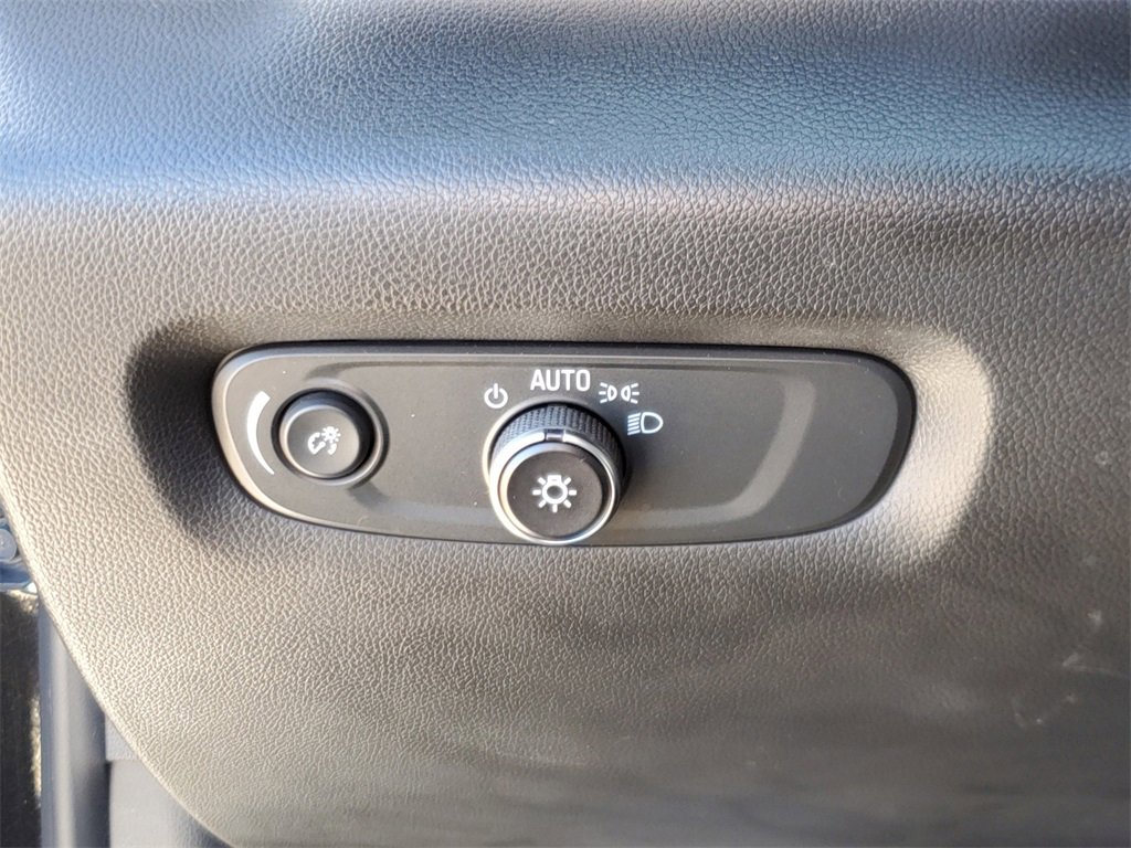 Used 2023 Chevrolet Traverse Premier w/ Redline Edition image 22