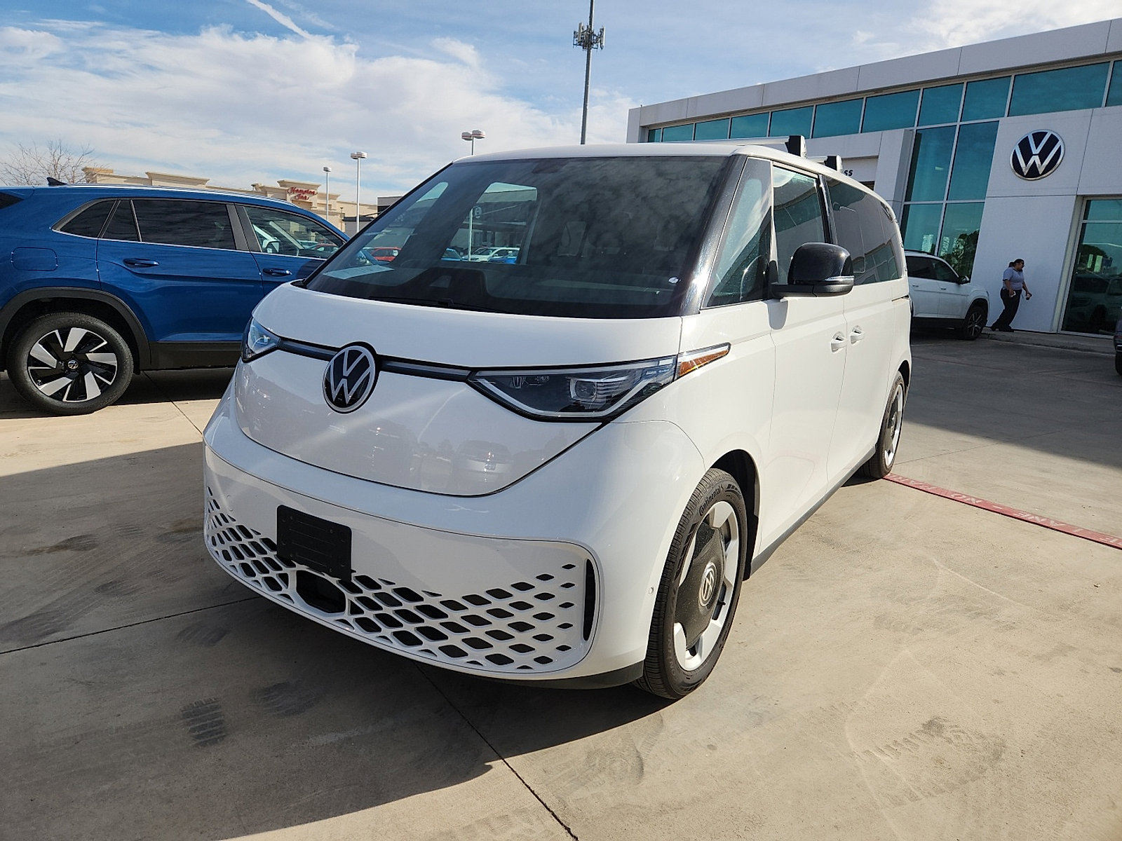 Used 2025 Volkswagen ID. Buzz Pro S image 3