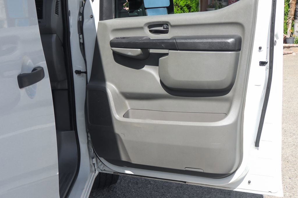 Used 2019 Nissan NV 2500 SV image 39