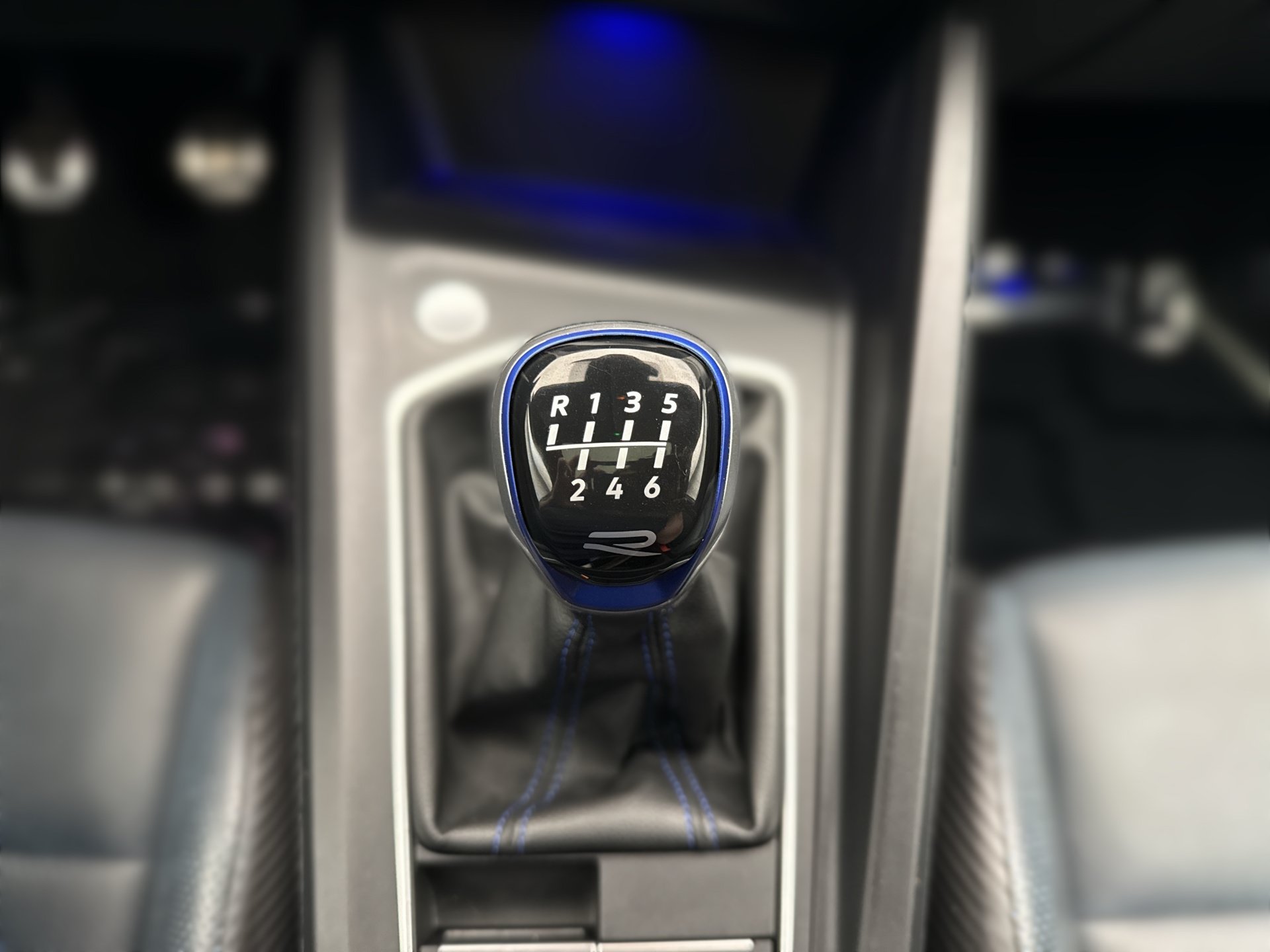 Used 2022 Volkswagen Golf R AWD/4WD image 26