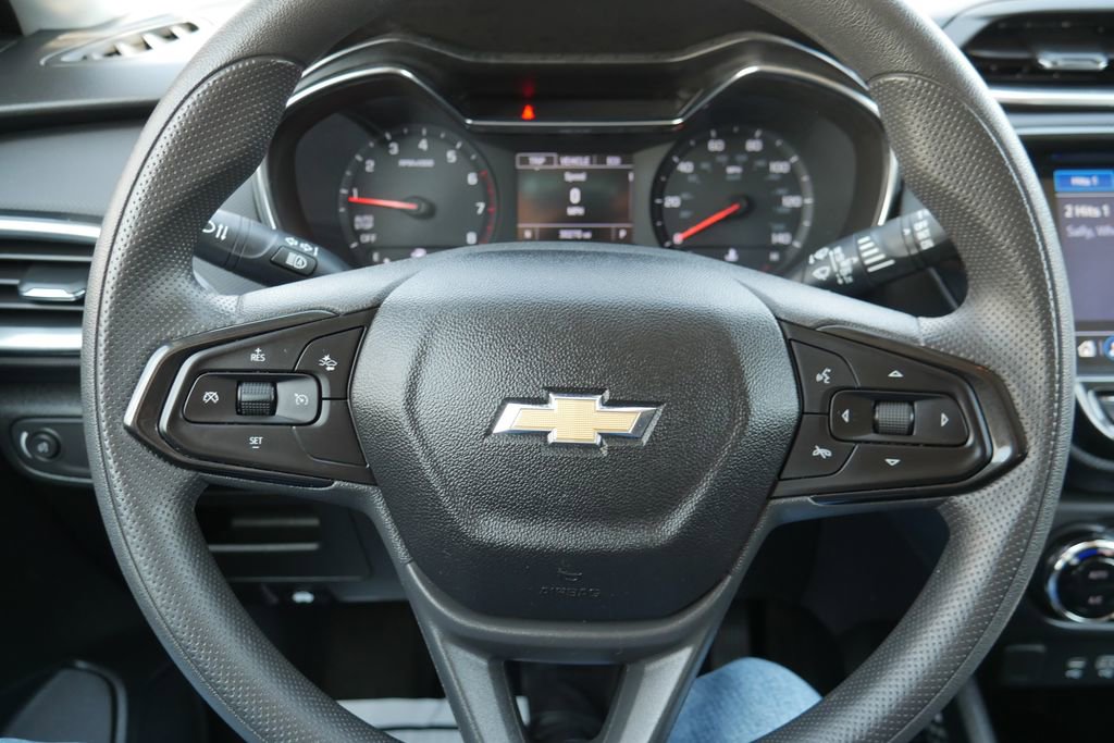Used 2023 Chevrolet TrailBlazer LT w/ Convenience Package image 11