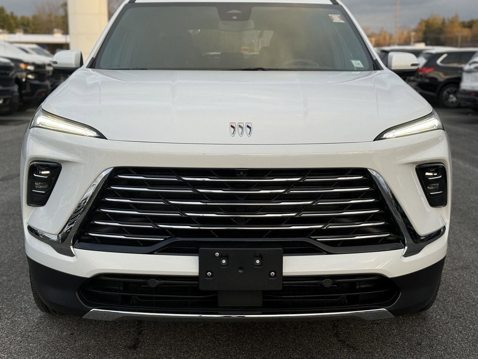 Certified 2025 Buick Enclave Preferred w/ Power Package image 2