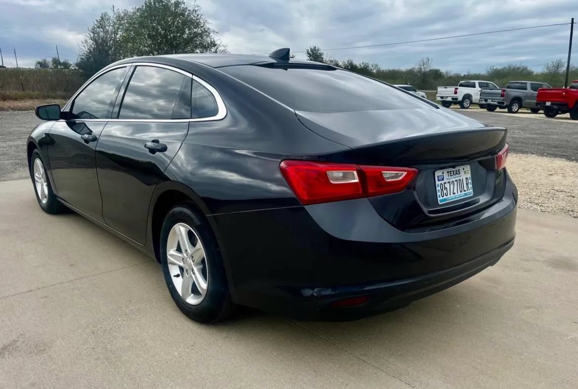 Used 2023 Chevrolet Malibu LS FWD image 5