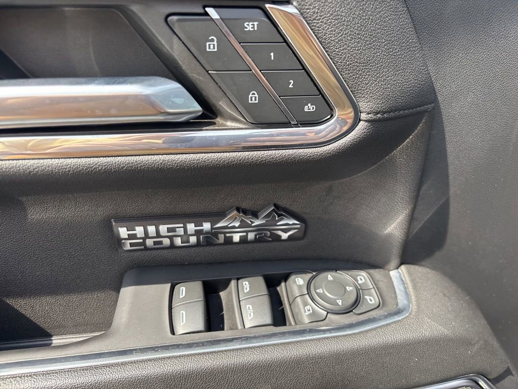 Used 2024 Chevrolet Silverado 1500 High Country w/ High Country Premium Package AWD/4WD image 46