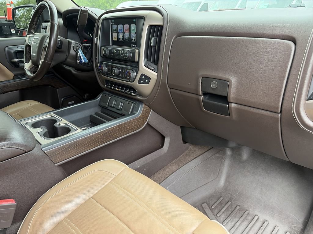 Used 2017 GMC Sierra 1500 Denali w/ Denali Ultimate Package AWD/4WD image 32