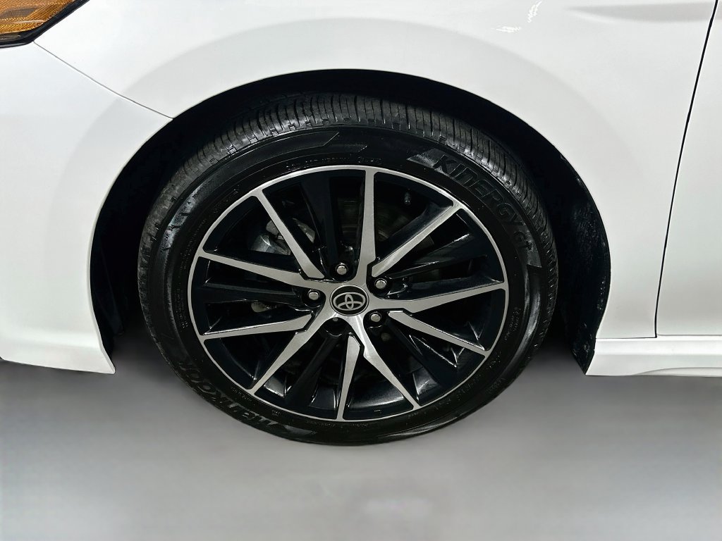 Used 2024 Toyota Camry SE FWD image 8
