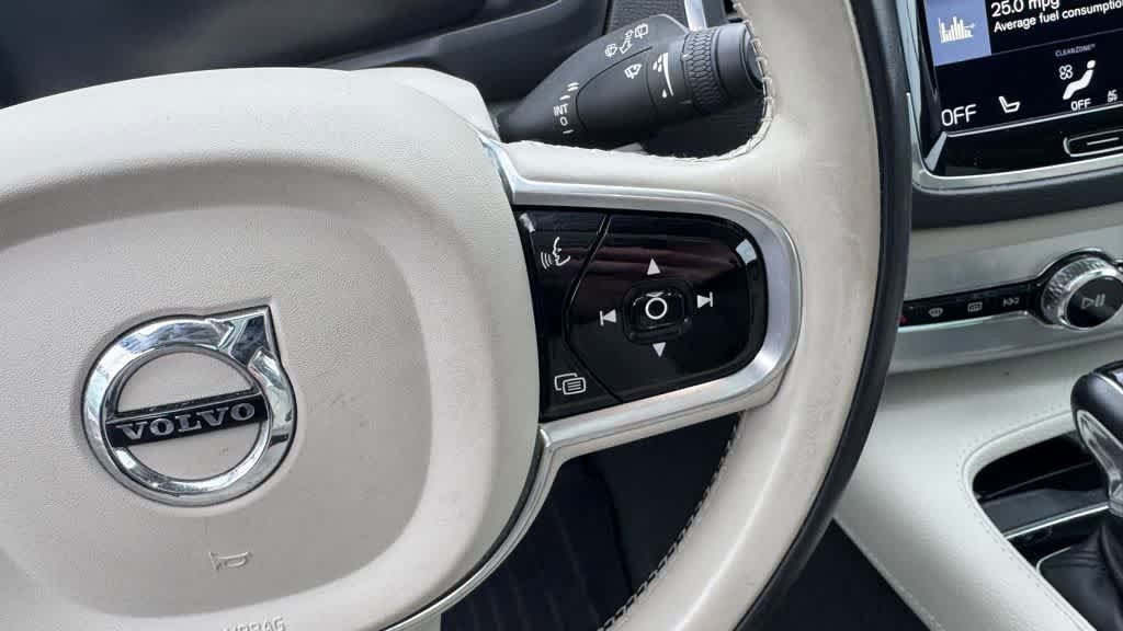 Used 2016 Volvo XC90 T5 Momentum AWD/4WD image 19