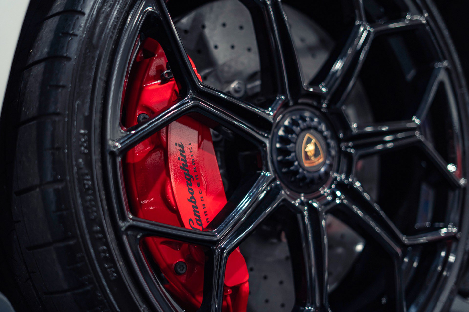 Used 2020 Lamborghini Aventador SVJ AWD/4WD image 62