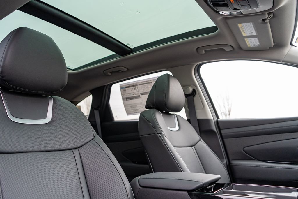 New 2025 Hyundai Tucson Limited image 13
