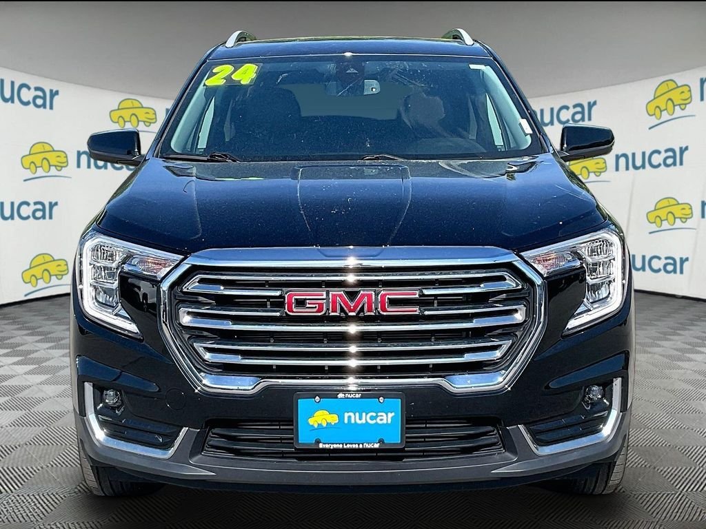 Used 2024 GMC Terrain SLT AWD/4WD image 2