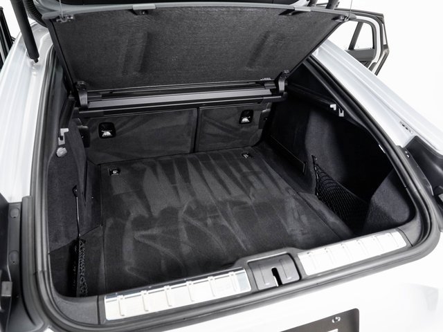 Used 2025 Porsche Panamera 4 image 27