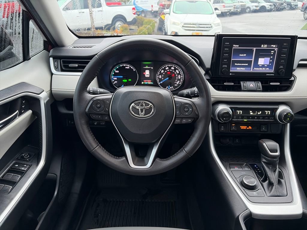 Used 2022 Toyota RAV4 XLE Premium image 8