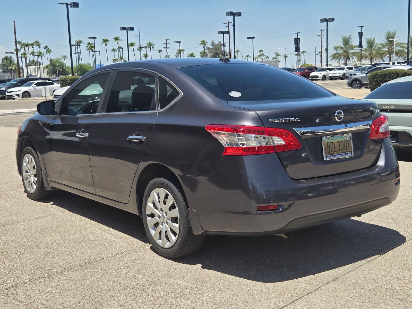 Used 2015 Nissan Sentra SV FWD image 3