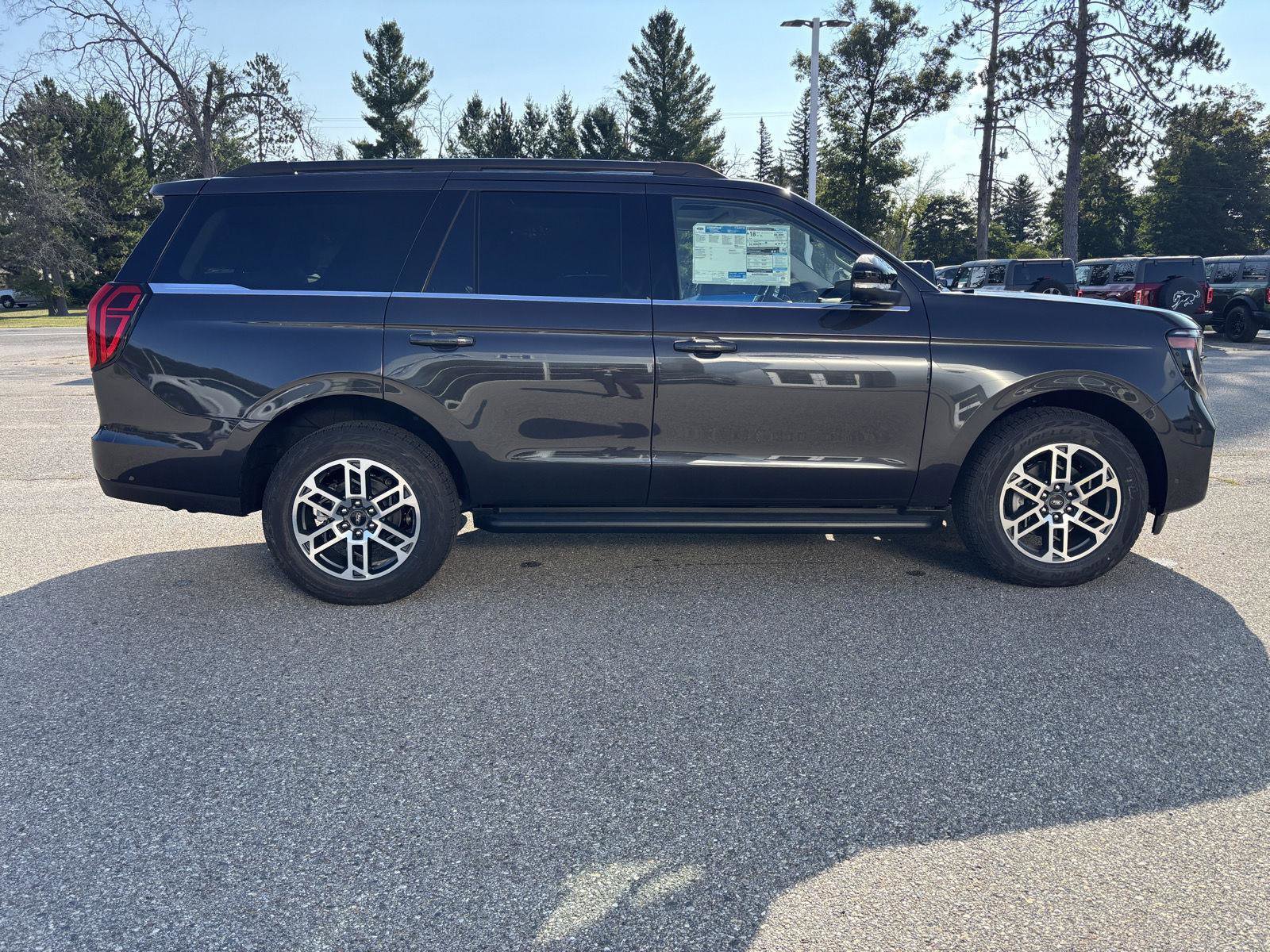 New 2025 Ford Expedition Active image 2