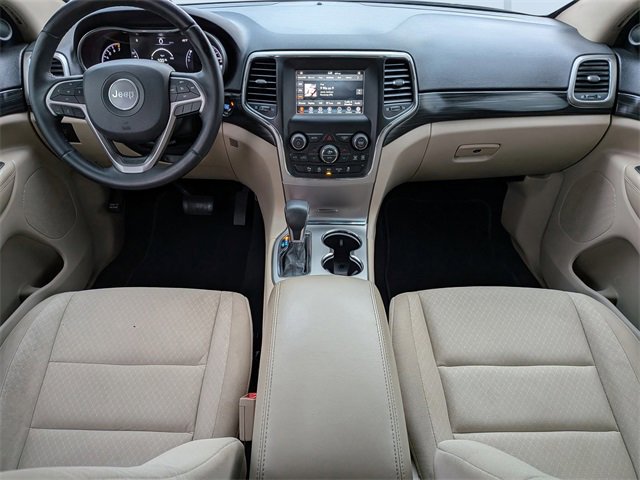 Used 2019 Jeep Grand Cherokee Laredo image 16