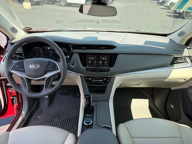 Certified 2021 Cadillac XT5 Premium Luxury AWD/4WD image 12