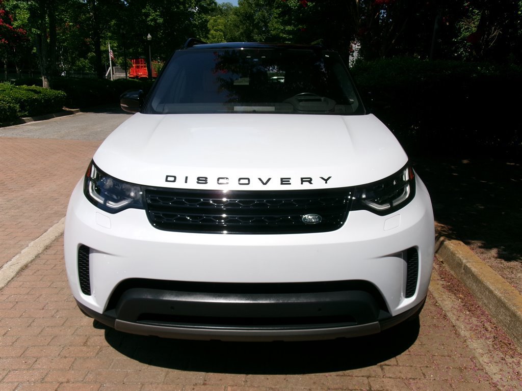 Used 2020 Land Rover Discovery HSE AWD/4WD image 2