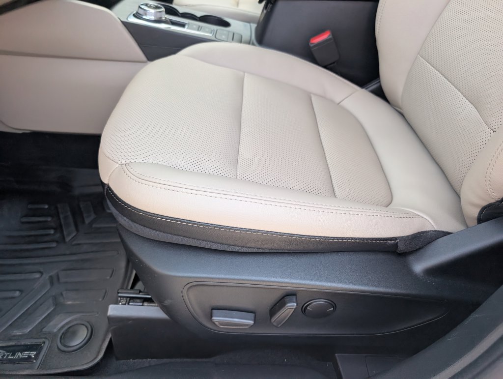 Used 2022 Ford Escape SEL FWD image 10