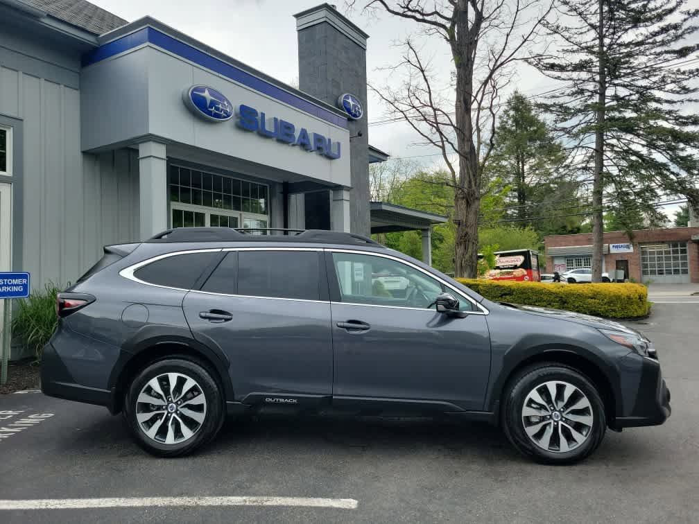Certified 2023 Subaru Outback Limited AWD/4WD image 2