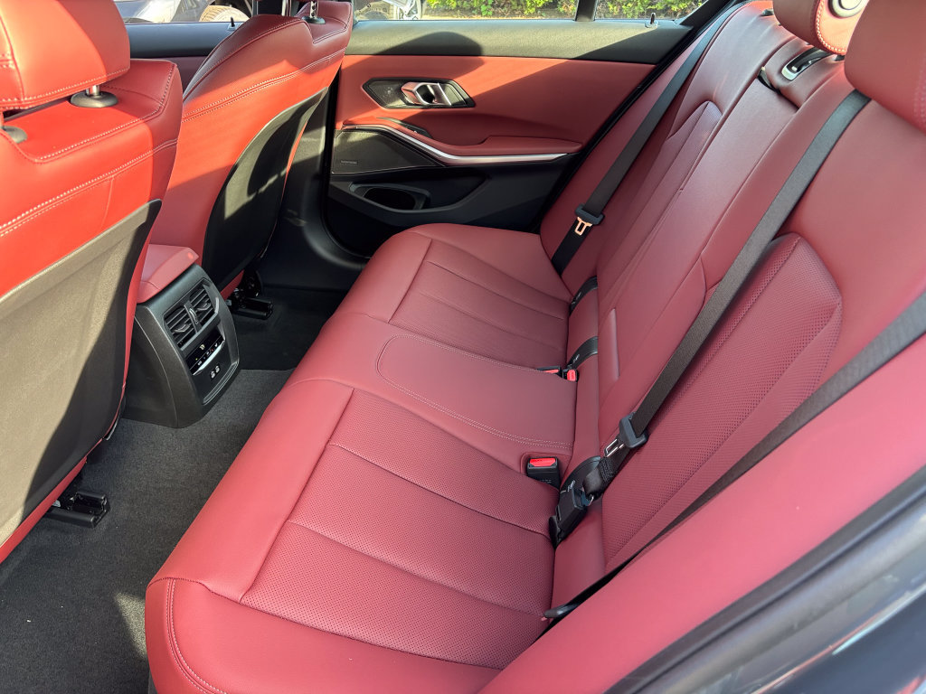 New 2026 BMW 330i xDrive Sedan w/ M Sport Package AWD/4WD image 29
