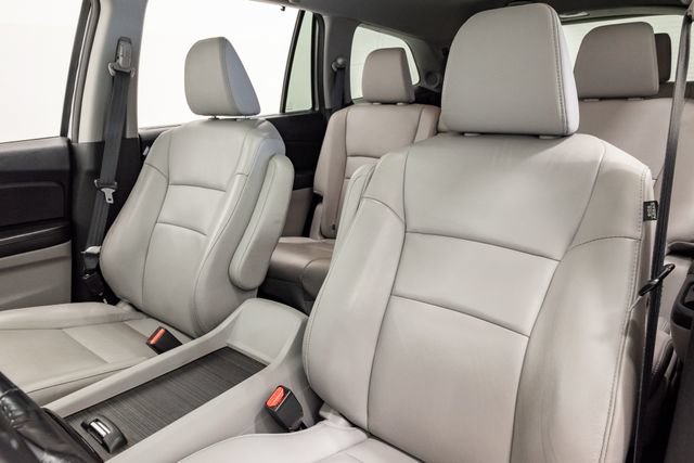 Used 2016 Honda Pilot Touring image 12