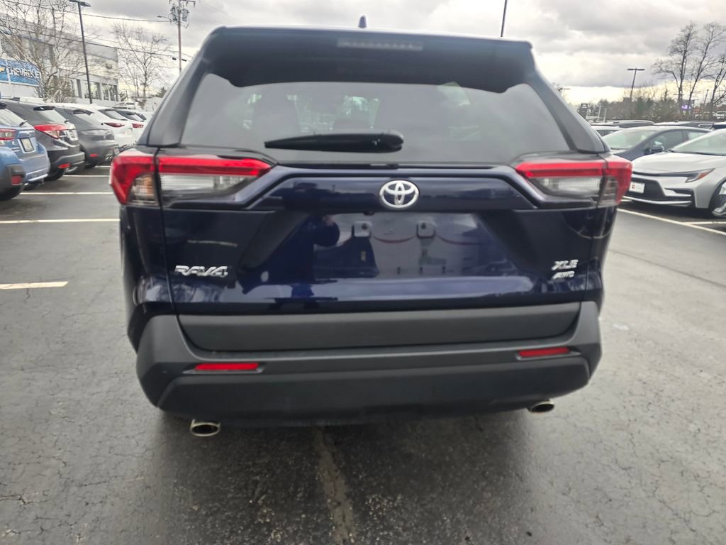 Used 2024 Toyota RAV4 XLE w/ Convenience Package image 7